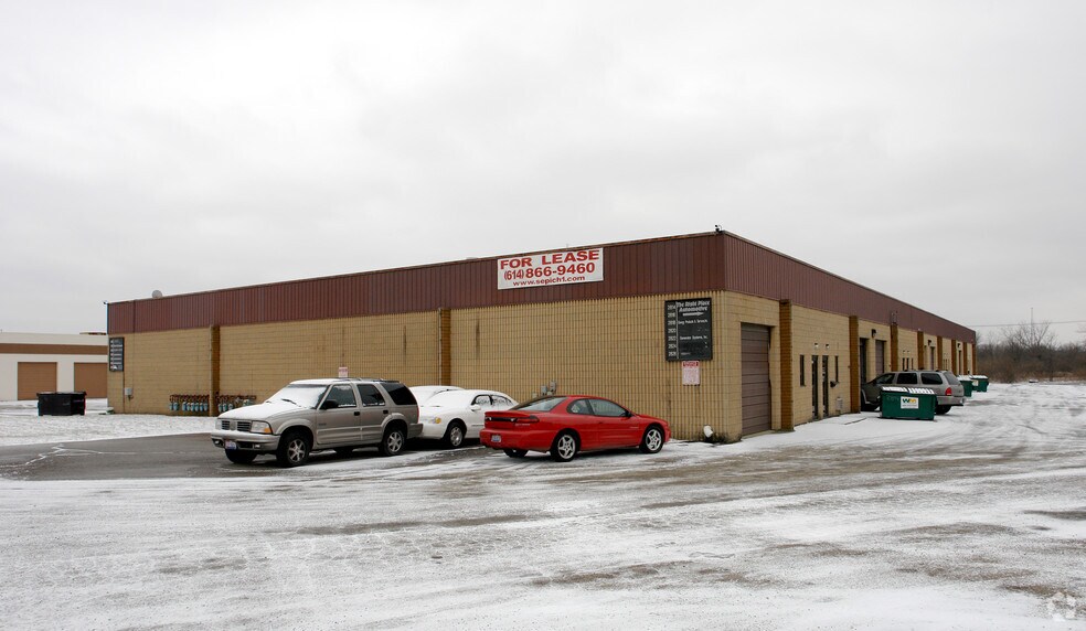 More Photos Of 2800-2826 Banwick Rd, Columbus Light Distribution For Lease