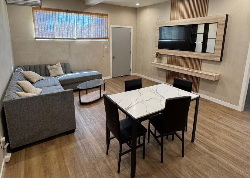 More Photos Of 7416 S Western Ave, Los Angeles Office For Sale