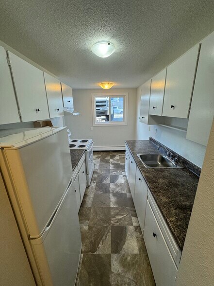 More Photos Of 1753 Upland St, Prince George Apartments For Sale