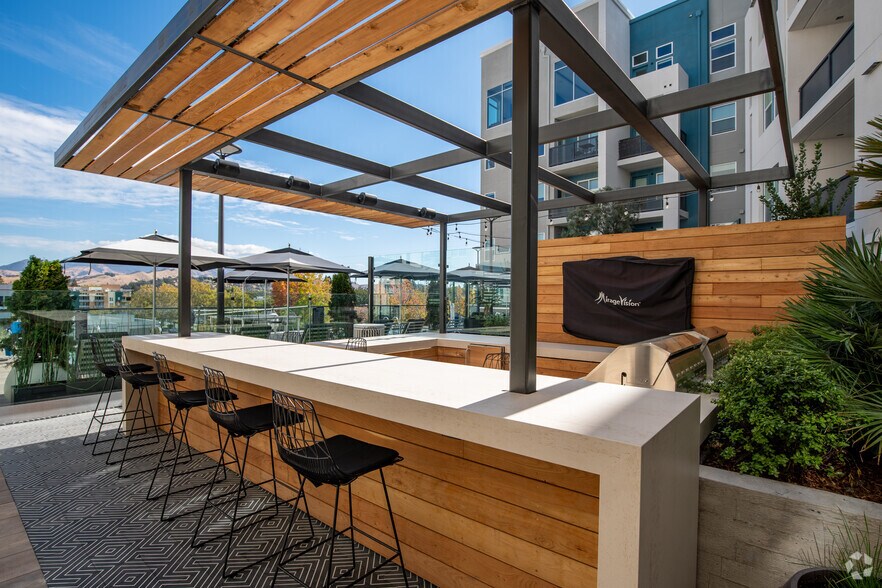 More Photos Of 1910 N Main St, Walnut Creek Apartments For Lease