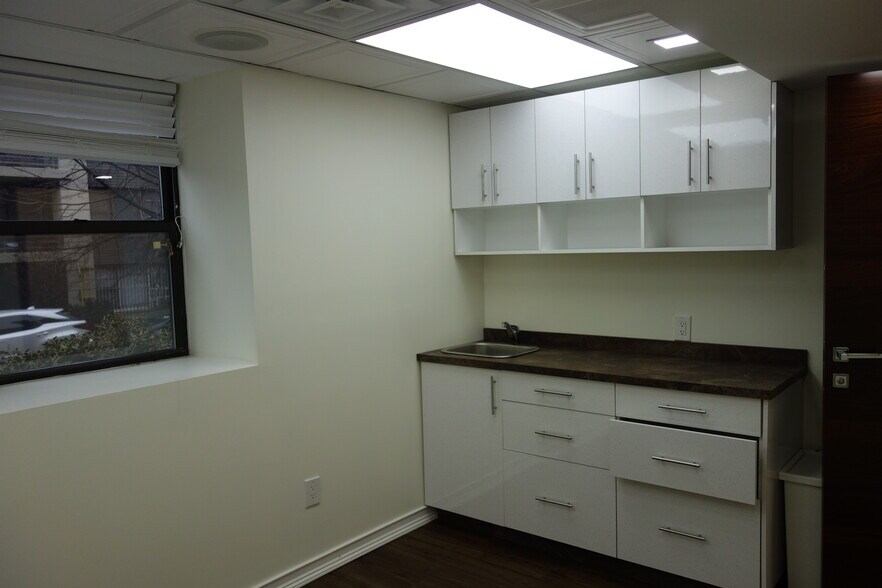 More Photos Of 6433 98th St, Rego Park Healthcare For Lease