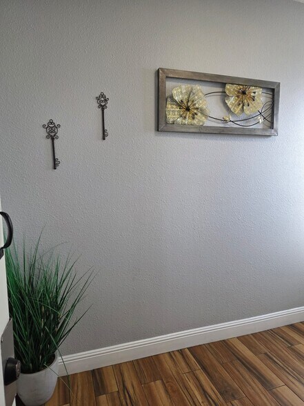 More Photos Of 512-522 23rd St, Richmond Storefront Retail Office For Lease