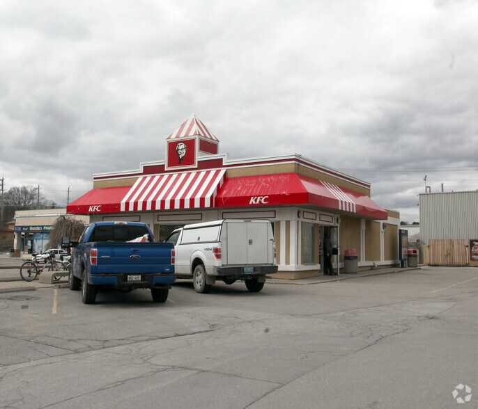 More Photos Of 177 Holland St E, Bradford West Gwillimbury Fast Food For Sale