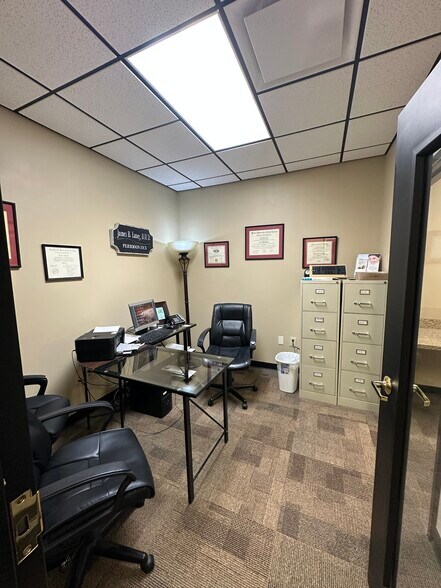 More Photos Of 108 Palmetto Park Blvd, Lexington Medical For Lease