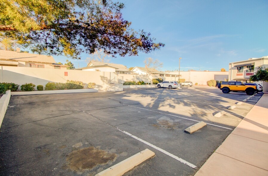 More Photos Of 410 Nevada Way, Boulder City Office For Lease