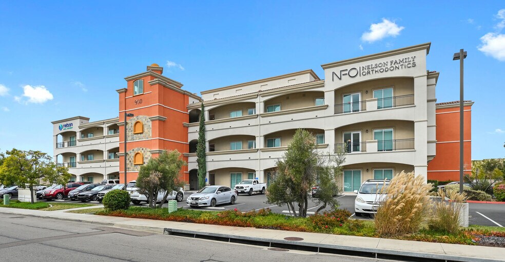 More Photos Of 950 Boardwalk, San Marcos Office For Sale