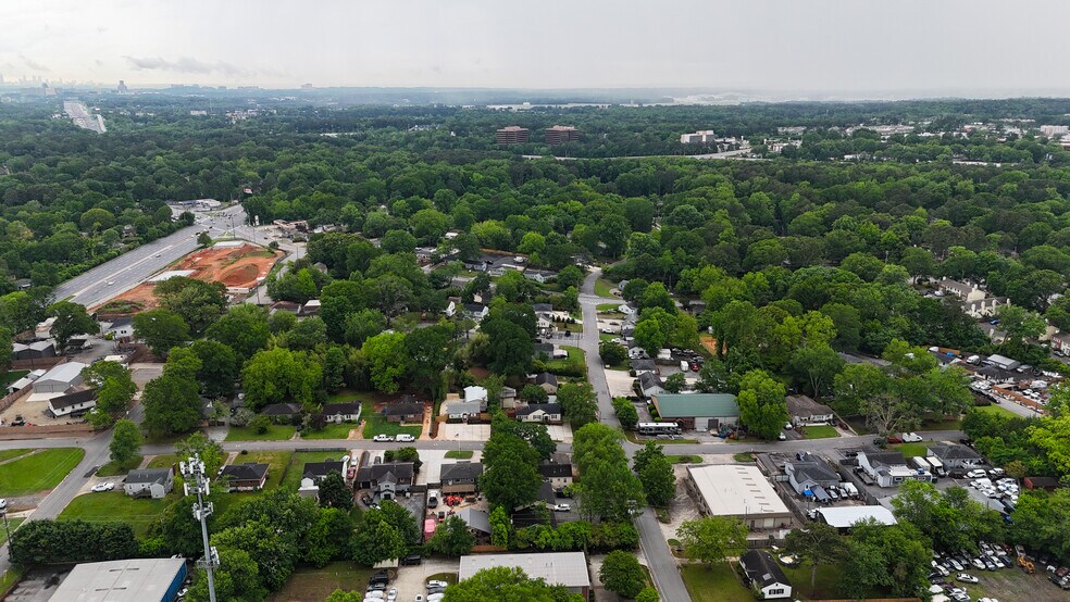 More Photos Of 1746 Hazelwood Dr SE, Marietta Office For Sale