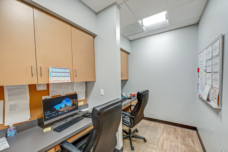 More Photos Of 24 Railroad Ave, Patchogue Office For Sale