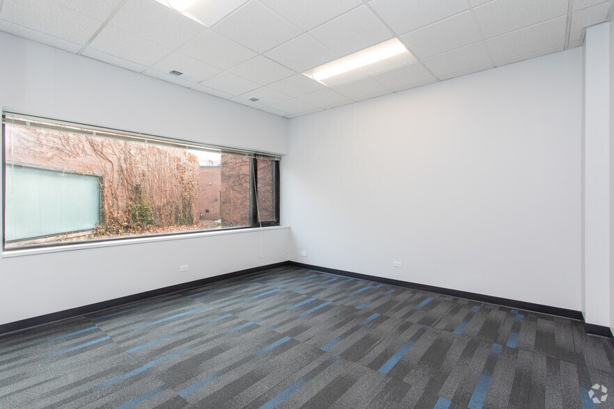 More Photos Of 666 Dundee Rd, Northbrook Unknown For Lease