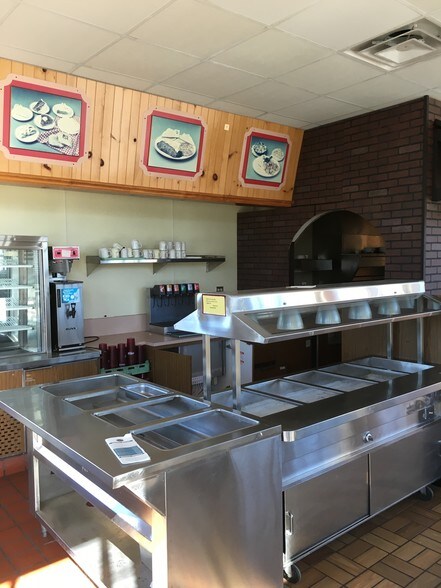 More Photos Of 180 Lumber City Hwy, Hazlehurst Restaurant For Sale