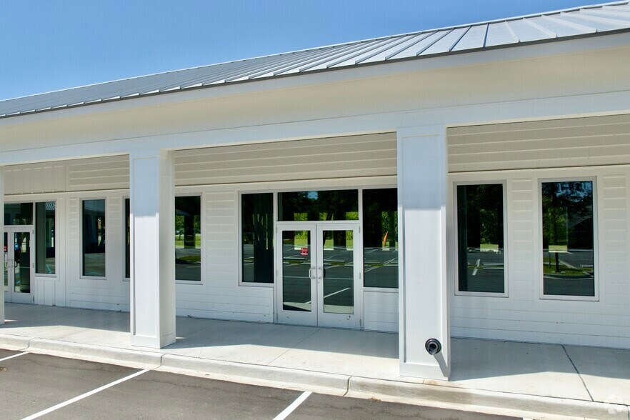 More Photos Of 555 Shadowmoss Pkwy, Charleston General Retail For Lease