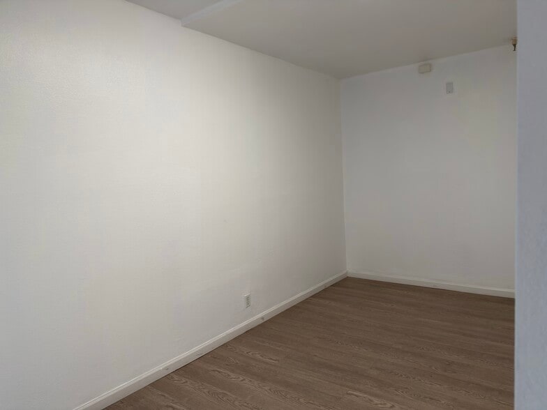 More Photos Of 1323 Columbus Ave, San Francisco Office Residential For Lease