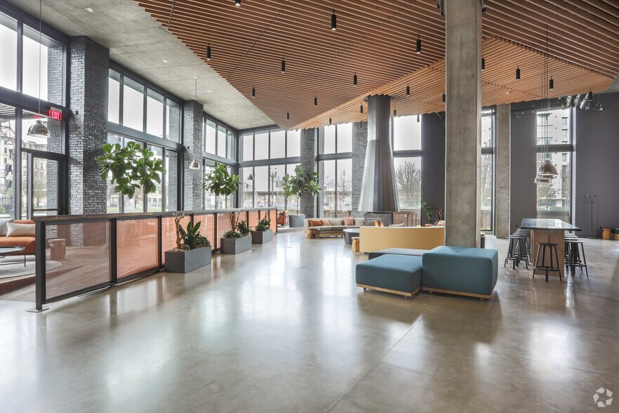 More Photos Of 1250 NW 9th Ave, Portland Office For Lease