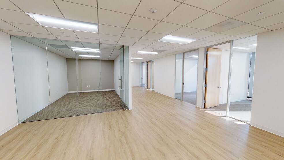 More Photos Of 1901 Avenue of the Stars, Los Angeles Office For Lease