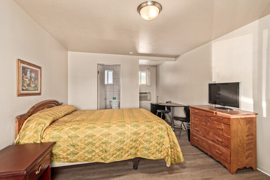 More Photos Of 8008 E Main St, Mesa Hotel For Sale