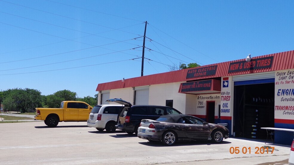 More Photos Of 700 S Cherry Ln, Fort Worth Auto Repair For Sale