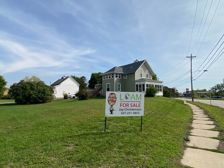 More Photos Of 1004 15th Ave SE, Rochester Flex For Sale