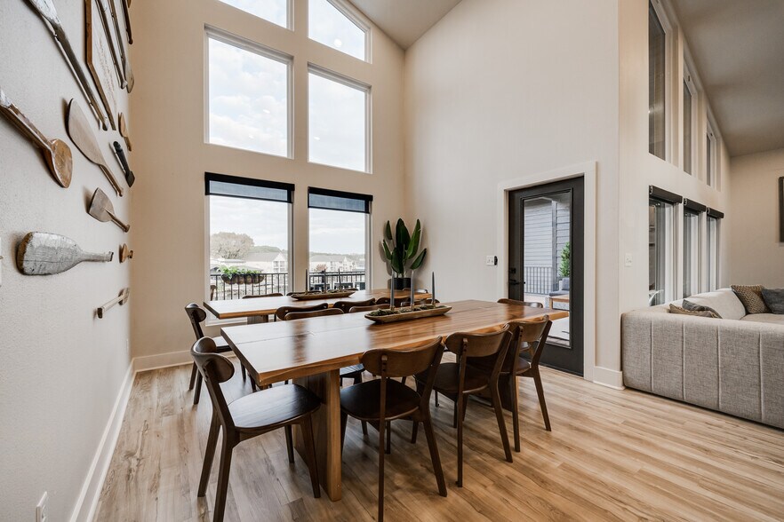 More Photos Of 215 Wayward Winds Rd, Hot Springs National Park Apartments For Sale