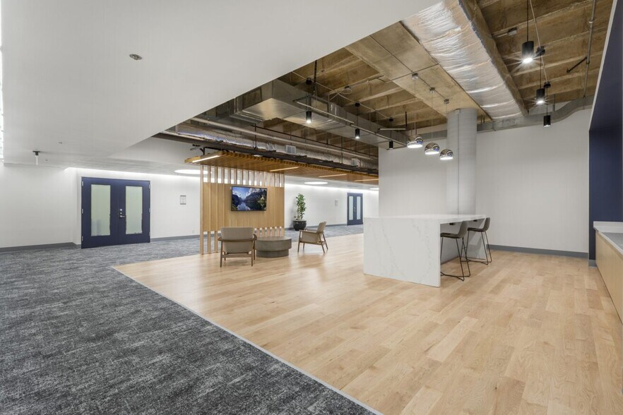 More Photos Of 3500 Depauw Blvd, Indianapolis Office For Lease