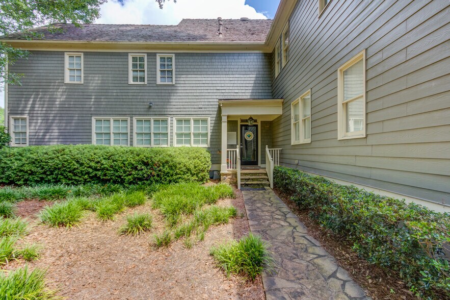 More Photos Of 5920 Odell St, Cumming Office For Sale