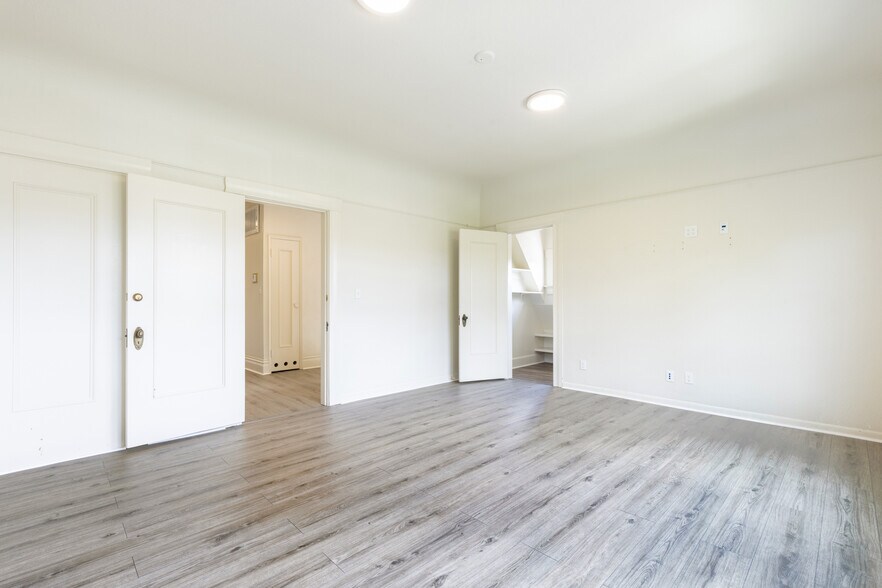 More Photos Of 1801 Oak St, Napa Office For Sale