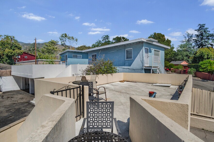 More Photos Of 4503 Castle Ln, La Cañada Flintridge Multifamily For Sale