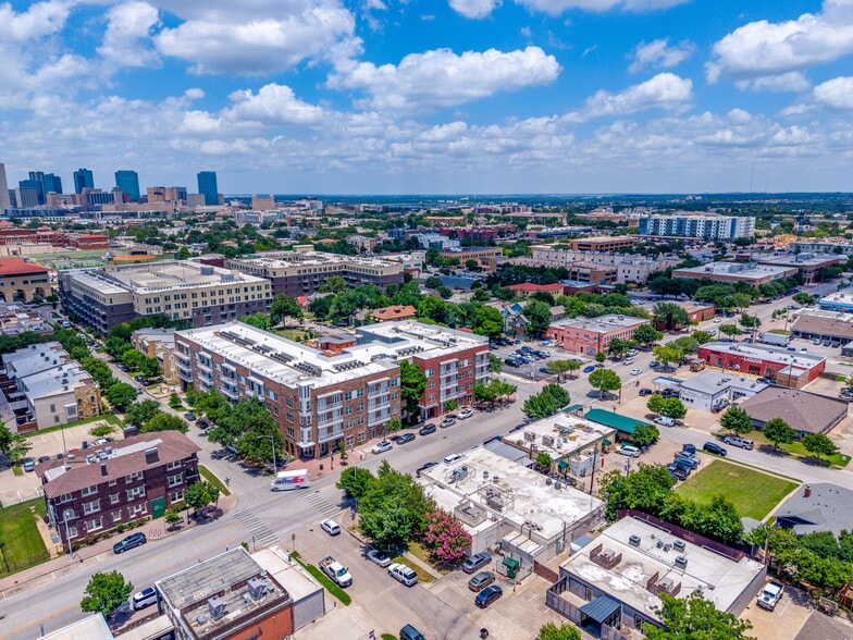 More Photos Of 1065 W Magnolia Ave, Fort Worth Office For Sale