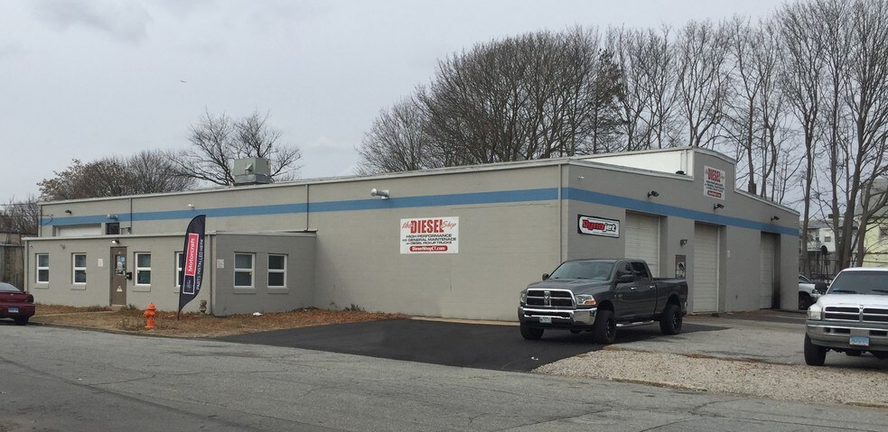 More Photos Of 25 Westwood Ave, New London Warehouse For Sale