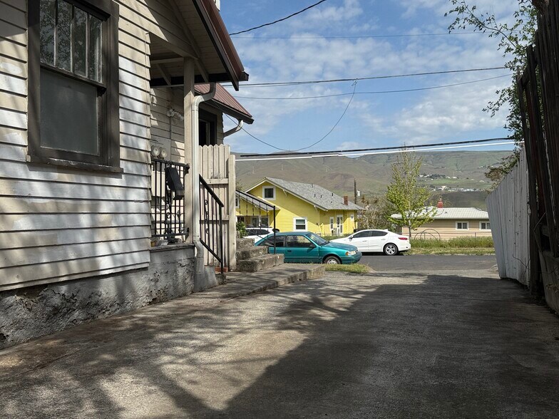 More Photos Of 1818 7th Ave, Lewiston Apartments For Sale