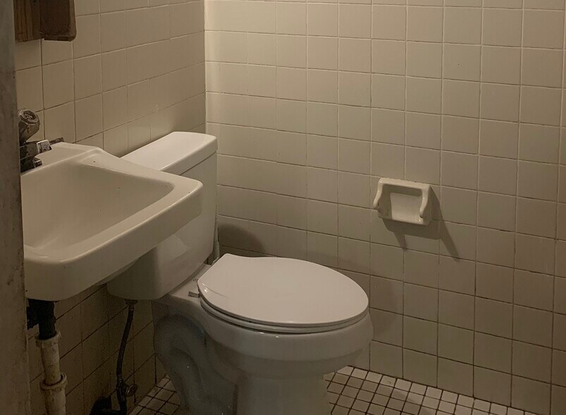 More Photos Of 1800-1812 SW 7th Ave, Pompano Beach Warehouse For Sale