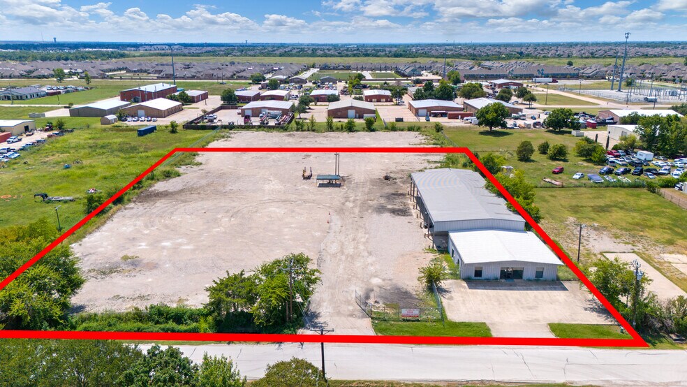 More Photos Of 31 Steel Rd, Wylie Manufacturing For Lease