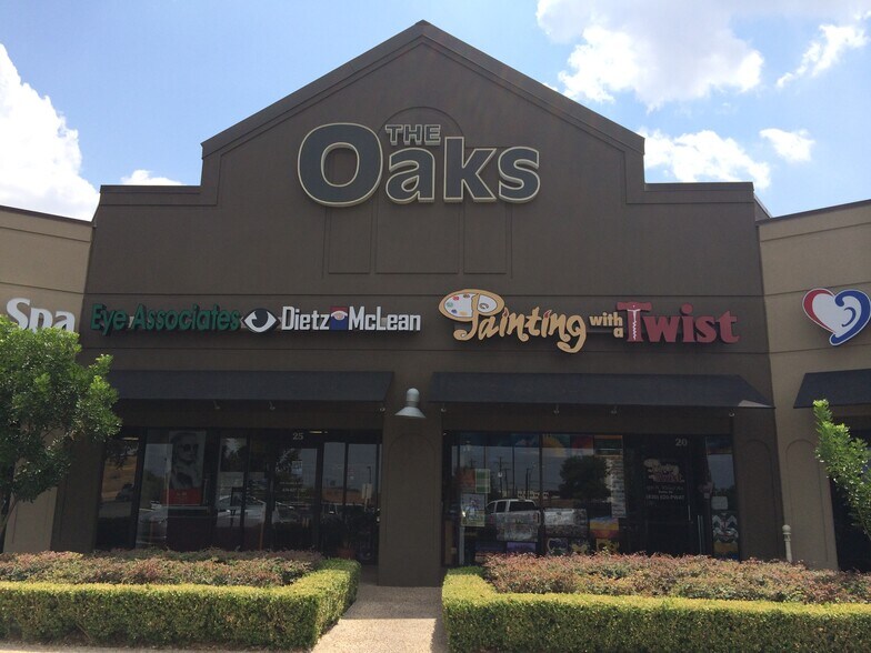 More Photos Of 1551 N Walnut Ave, New Braunfels Freestanding For Lease