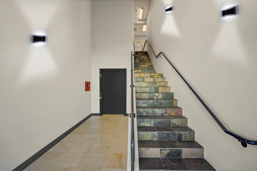 More Photos Of 1510 W Horizon Ridge Pky, Henderson General Retail For Sale