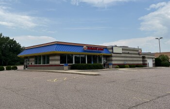 More Photos Of 1922 S Broadway St, New Ulm Fast Food For Sale