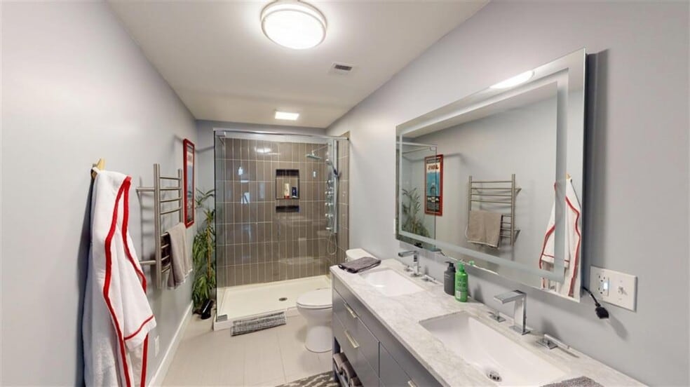 More Photos Of 109 E Main St, Glasgow Storefront Retail Residential For Sale