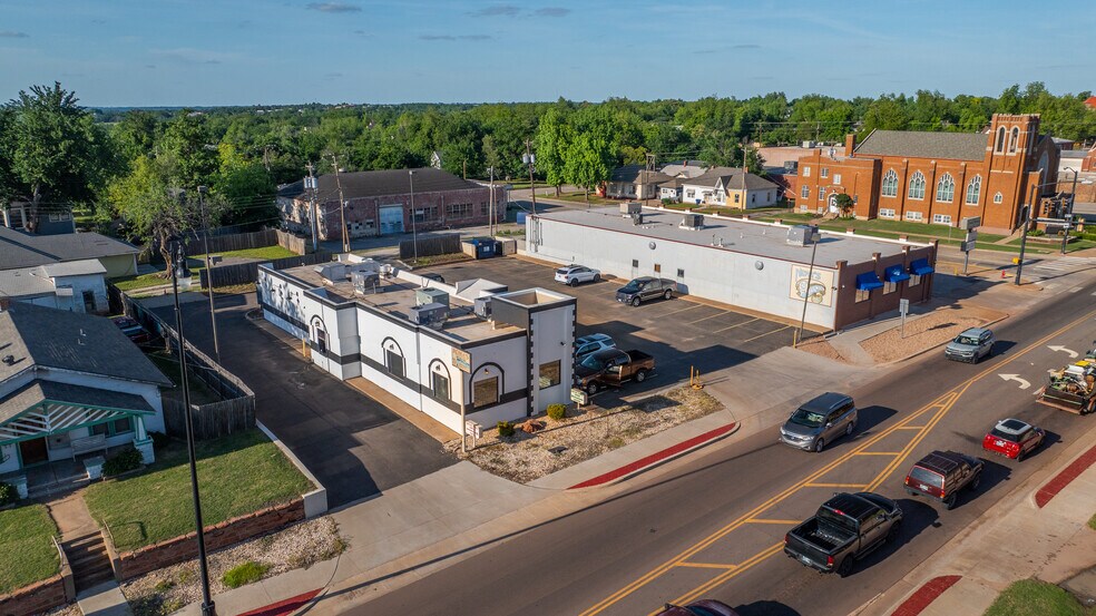 More Photos Of 112 W Noble Ave, Guthrie Freestanding For Sale