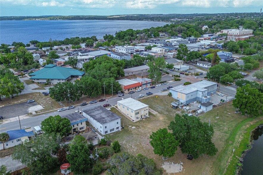 More Photos Of 855 W Desoto St, Clermont Specialty For Lease