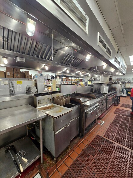 More Photos Of 74-700 Highway 111, Palm Desert Hospitality For Sale