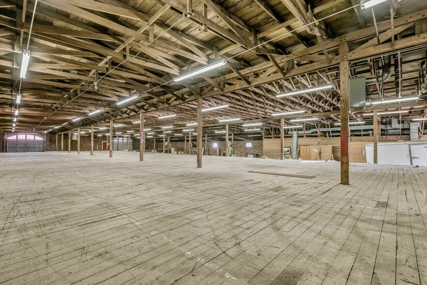 More Photos Of 904 S Grant St, Amarillo Distribution For Lease