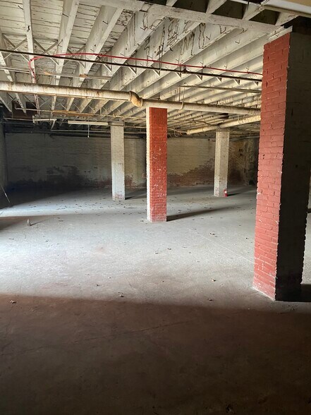 More Photos Of 3 N 2nd Ave, Norwich Storefront Retail Office For Lease