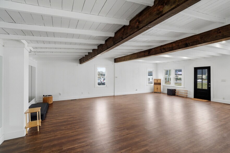 More Photos Of 520 N Broadway St, Lebanon Storefront For Sale