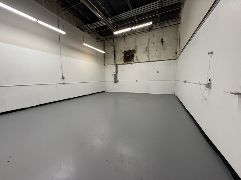 More Photos Of 7223 W 118th Pl, Broomfield Light Distribution For Lease