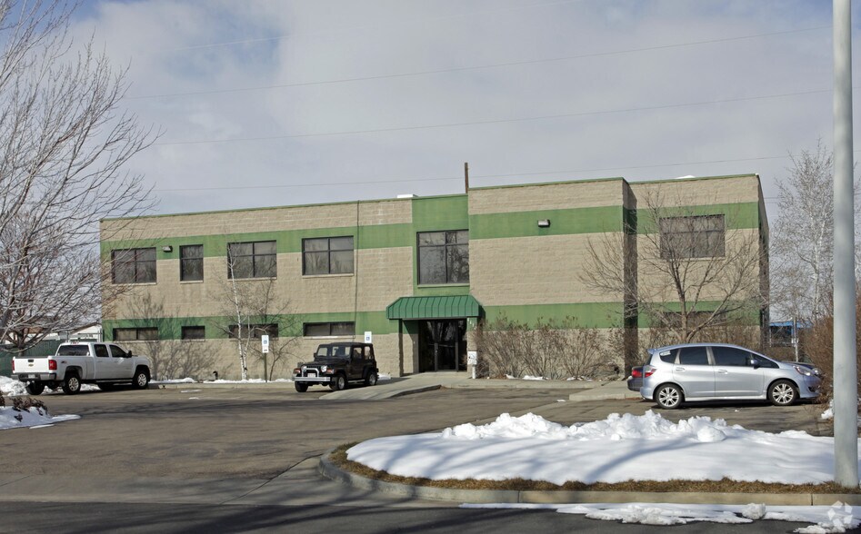 More Photos Of 1110 Boston Ave, Longmont Flex For Sale