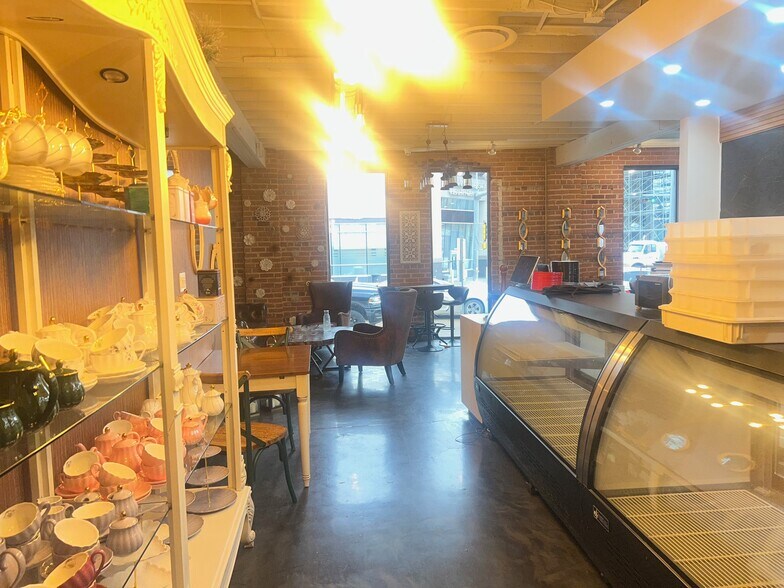 More Photos Of 10906 105 Av NW, Edmonton Storefront Retail Office For Lease