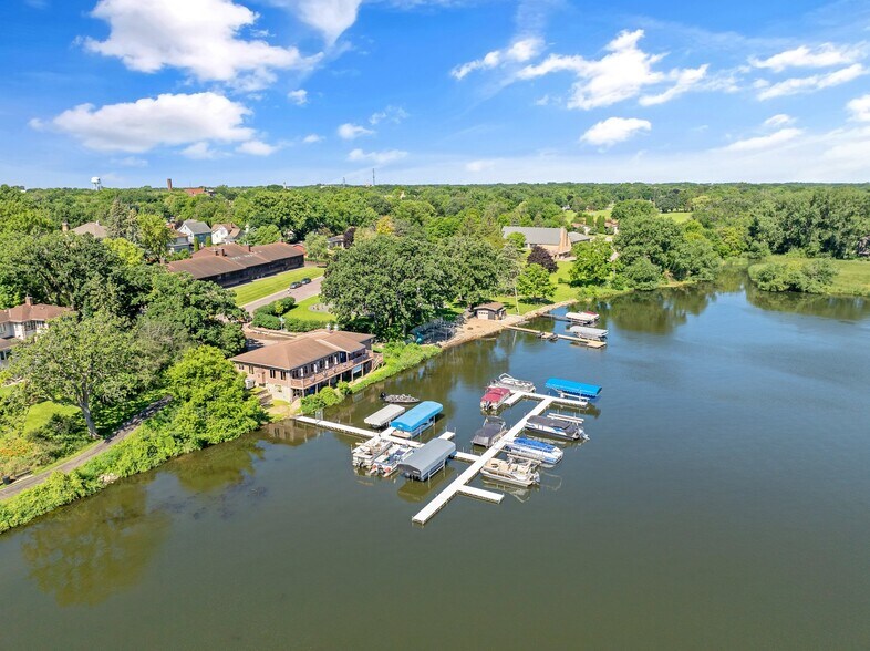 Primary Photo Of 406 9th St NE, Waseca Restaurant For Sale