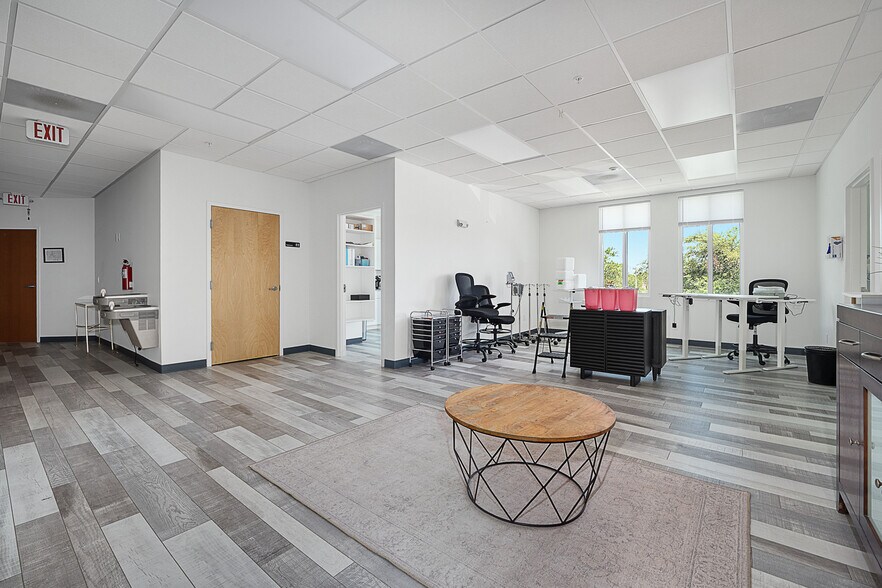 More Photos Of 180 Pinnacles Dr, Palm Coast Medical For Lease