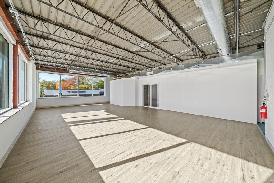 More Photos Of 6145 Troost Ave, Kansas City General Retail For Sale