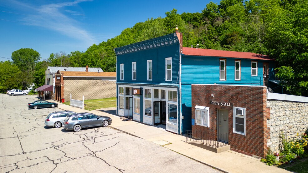 More Photos Of 312 Center St E, Hammond Freestanding For Sale