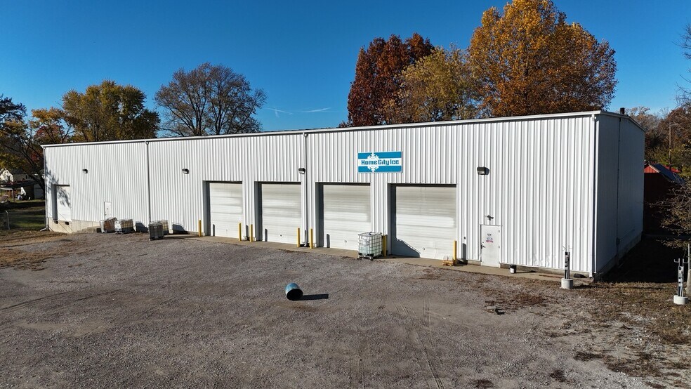 More Photos Of 2404 U St, Bedford Industrial For Sale