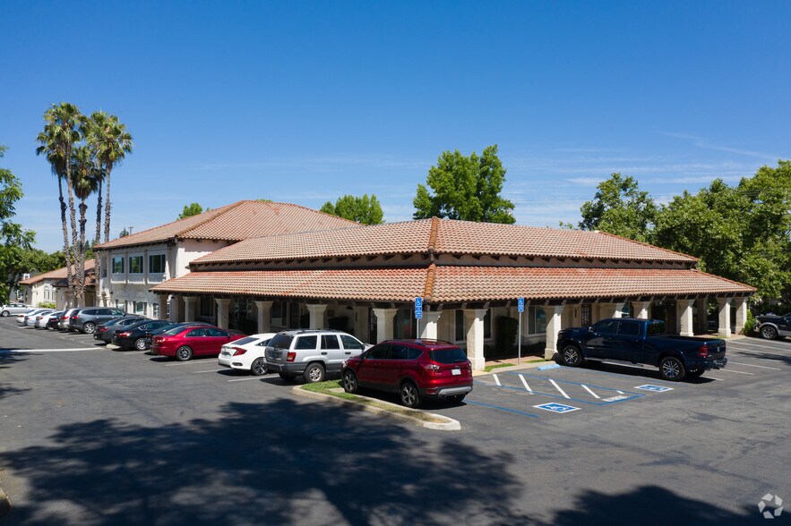 More Photos Of 8350 Auburn Blvd, Citrus Heights Office For Lease